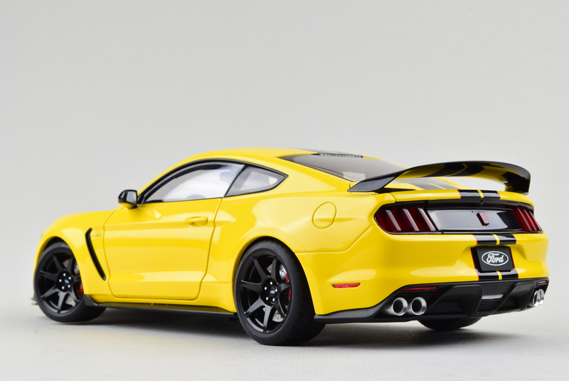 Illustration for article titled Mustang Monday: AUTOart Ford Shelby GT-350R